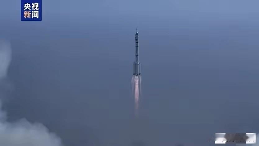 看到神舟22号带着维修设备上天的消息，我第一反应是：咱们航天人真够沉得住气的！根