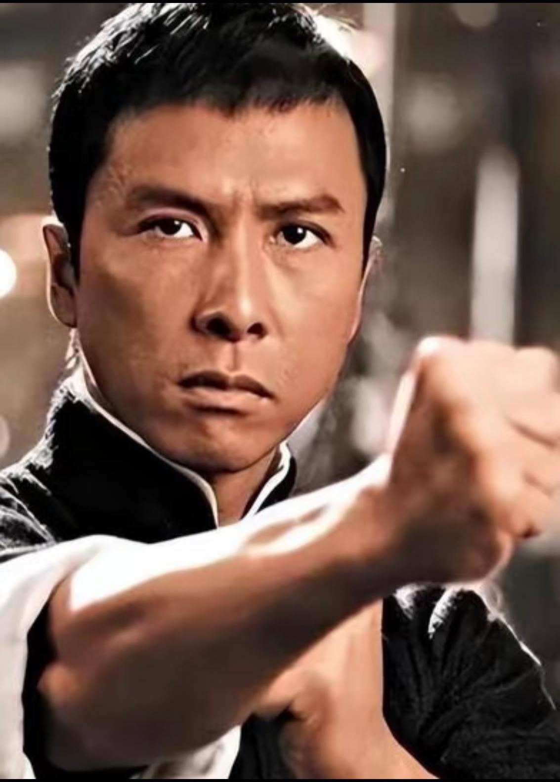 我预料到甄子丹普通话会有进步，我也预料到甄子丹今年会带来新的提案。但是我