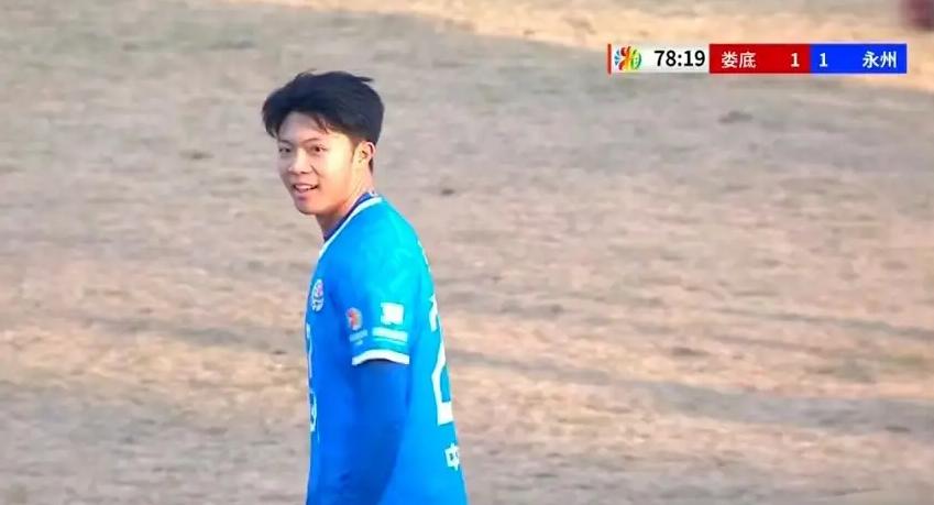 永州进入湘超联赛四强，点球大战淘汰掉娄底，全永州城感觉是提前过年了，当永州球员乘