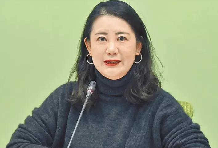 台湾所谓“民进党团干事长”吴思瑶今天荒谬表示，“大陆无权干涉赖清德民进党当局内政