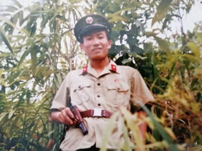 老山一等功臣何永水烈士，浙江省绍兴市人，1983年10月入伍，入伍后曾任34师1