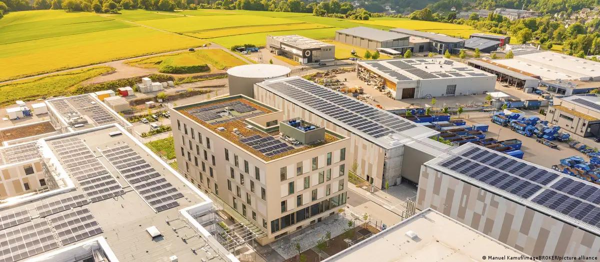 德媒：夏天快来了欧洲电网又要供大于求近年来，欧洲各地的光电、风电容量急剧扩