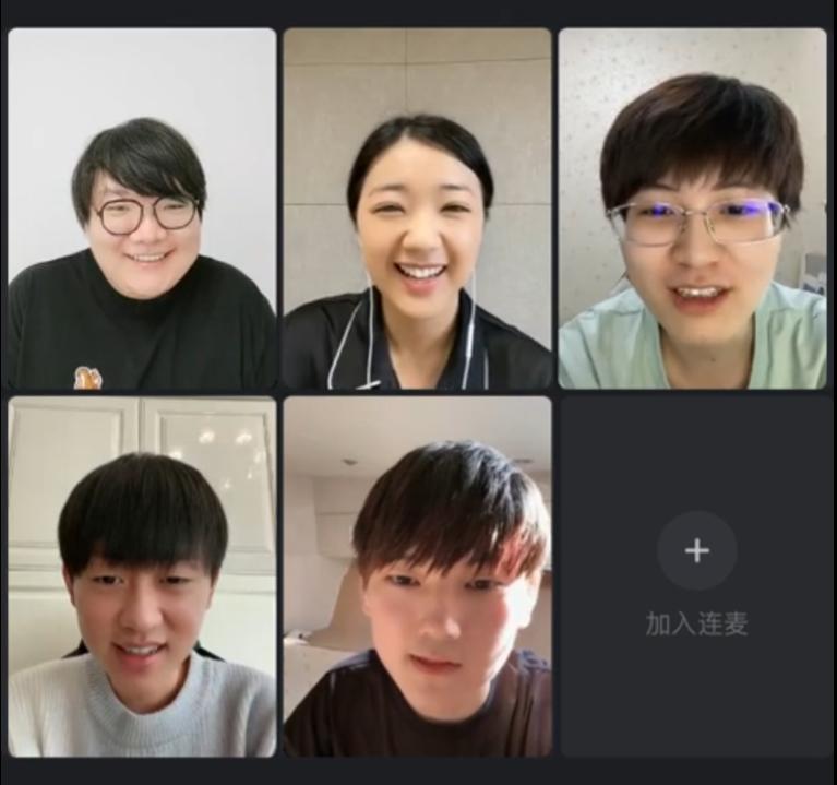 中新网连麦青年lpl选手，jkl：最后给大家拜个早年吧，meiko直接笑出屏幕外