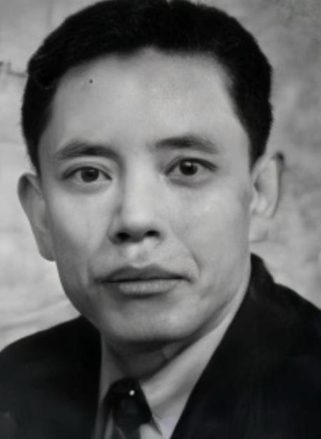 他亲手教出了军统上千名特务，亲自给戴笠传授了那套