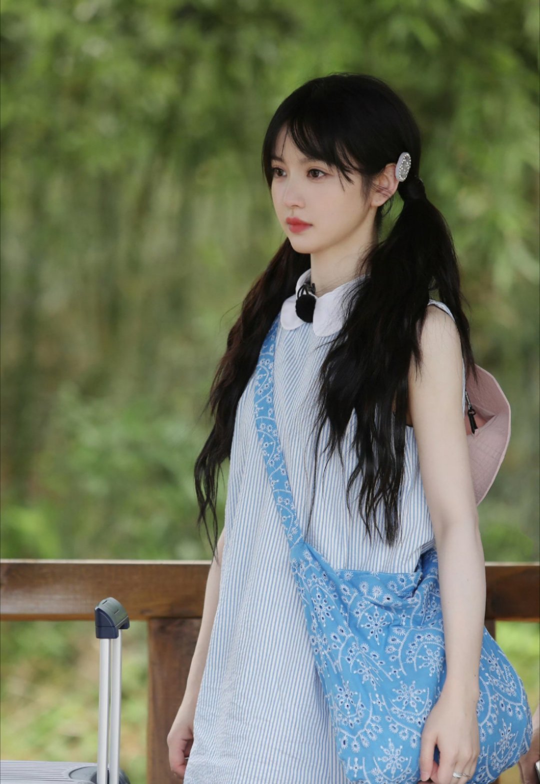 田曦薇双马尾造型这块就没输过好嘛！大眼萌妹～可爱到我了🙌[打call