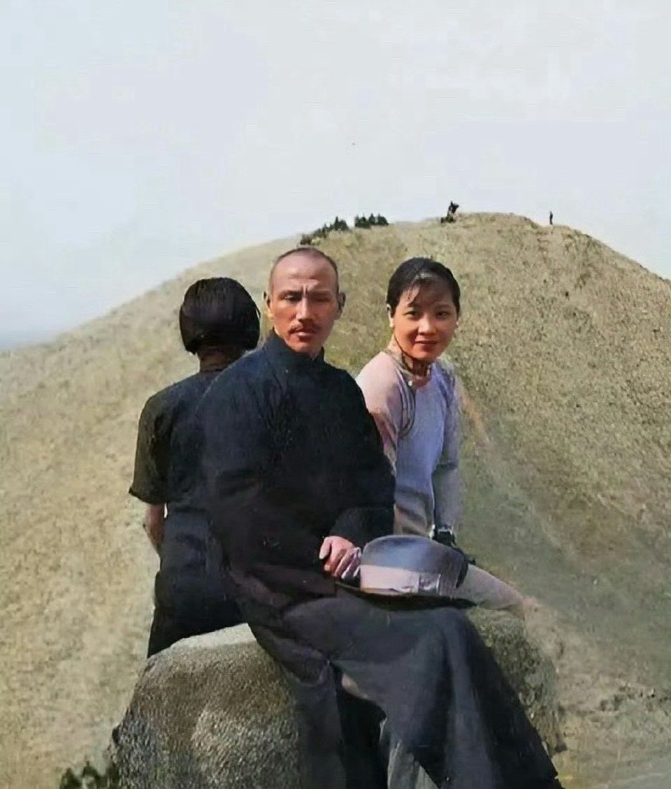 历史上真实的宋美玲，大家觉得她美吗？​​​