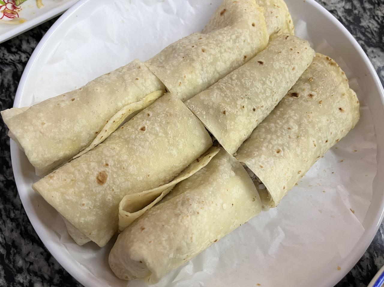 1，潍坊名吃-遍天锅，土豆丝的7元；五花肉的12元；猪肚的25元，还有不少其他品