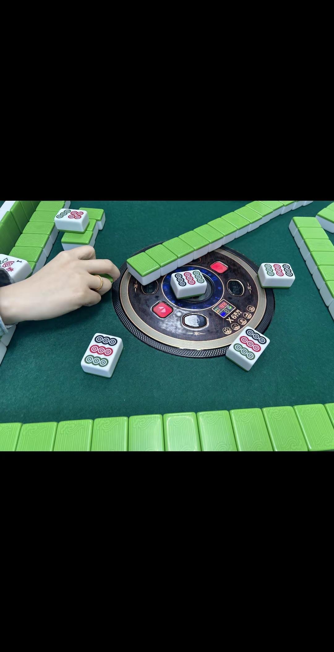 🀄️。不好意思爱我和恨我你都得排队只有约我打麻将不用排队[墨镜]