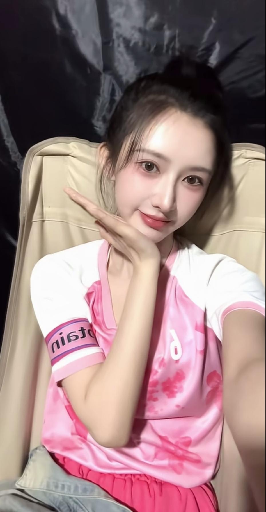 有哪些美女让人过目难忘？国色天姿美女照温柔治愈款美女雍容大方的美女灵魂之美