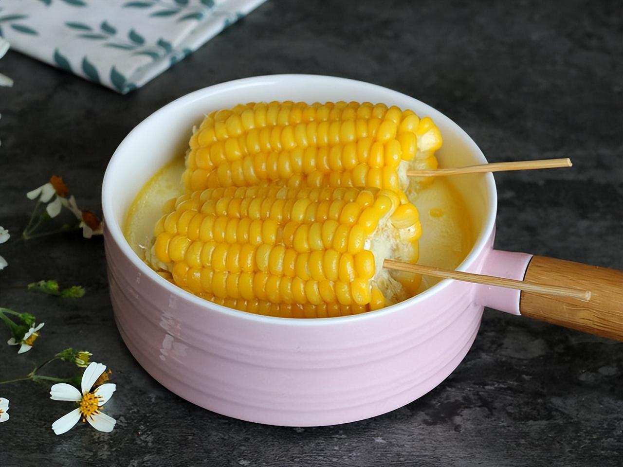 得了胃病不能吃玉米？专家建议：不想胃溃疡，这5种别贪多不少人一得胃病，就开始