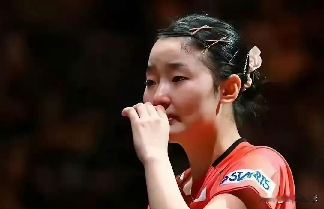 不出所料：张本美和又哭了！在决胜局17-15输掉比赛后，张本美和面对日媒