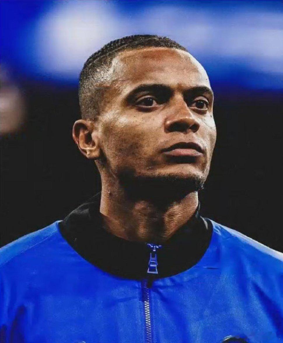 国际米兰这200万花的太值了！国际米兰近8场意甲联赛主力中卫阿坎吉场均评分7.2