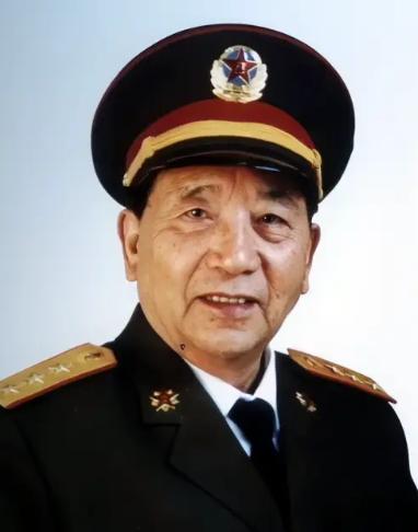 1953年6月16日，中南海菊香书屋，毛主席刚递过去一根烟，秦基伟却摆摆手，说自