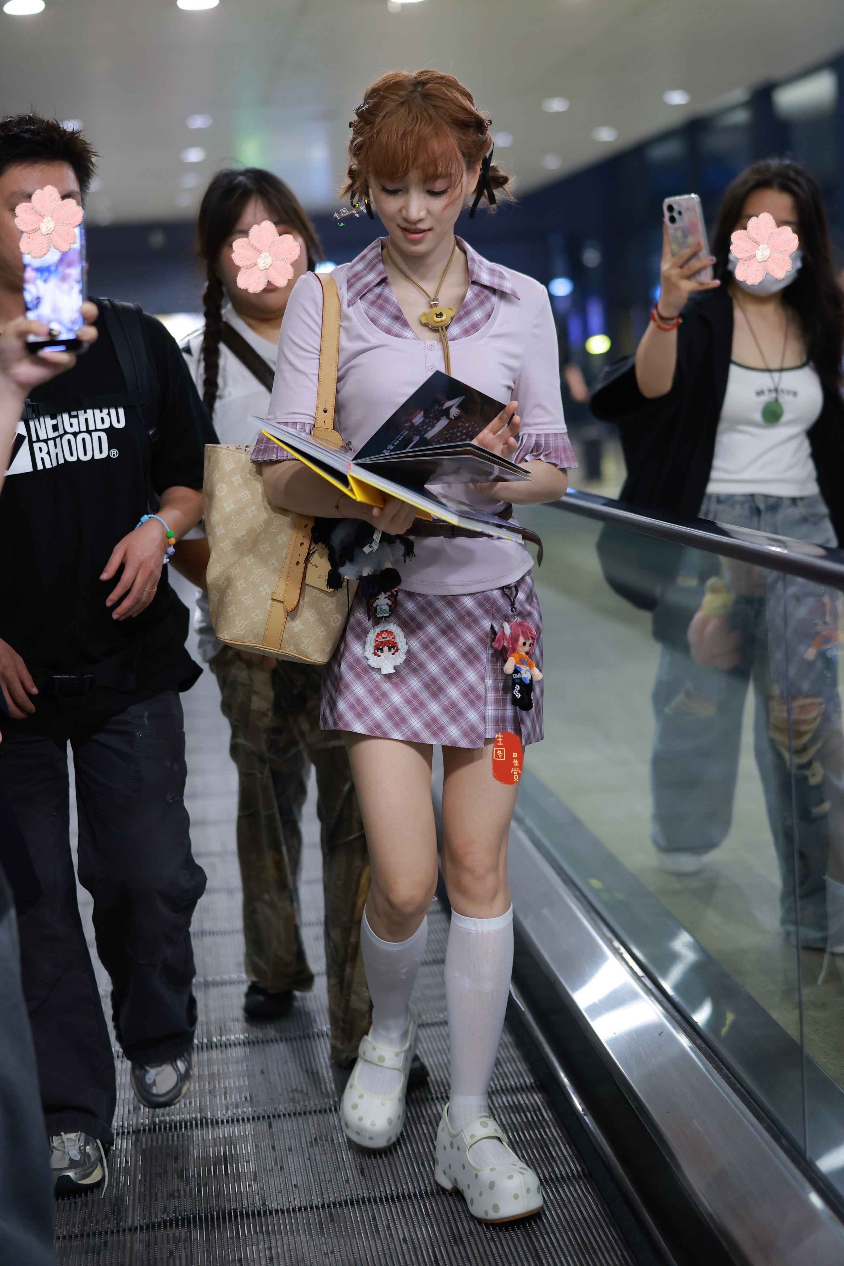 今天是紫系少女黄灿灿，灿了又灿💜明媚姐姐最新上海到达出图乘风2026