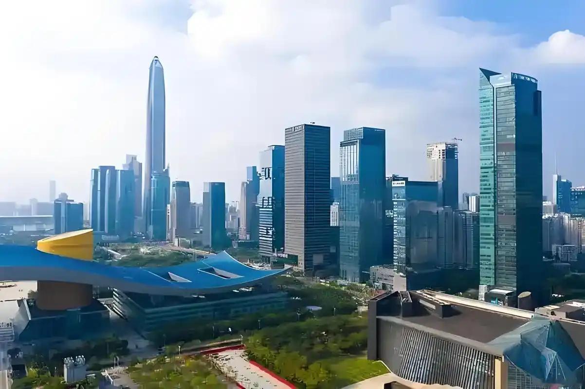 不少人没弄明白，为何中国以名义汇率折算，人均GDP不过1.25万美元上下