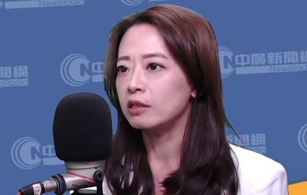 今日，国民党发言人、新北市议员江怡臻引用郑丽文的话，台陆委会不要这么紧张，陆委会