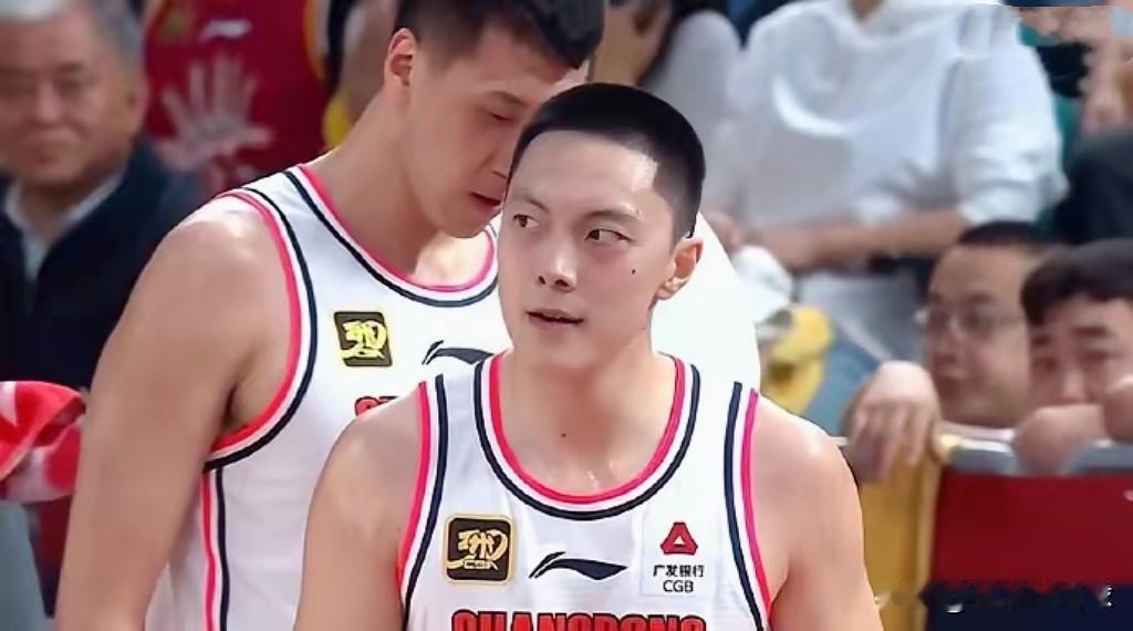 中国男篮世预赛2次惨败给韩国，事实证明以下5人“国内是条龙，国际是根虫”1、