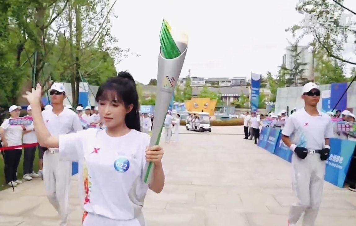 成都世运会节约办赛，远不如大运会影响大，就成都人的感受来说，连个背包都没有送啊，