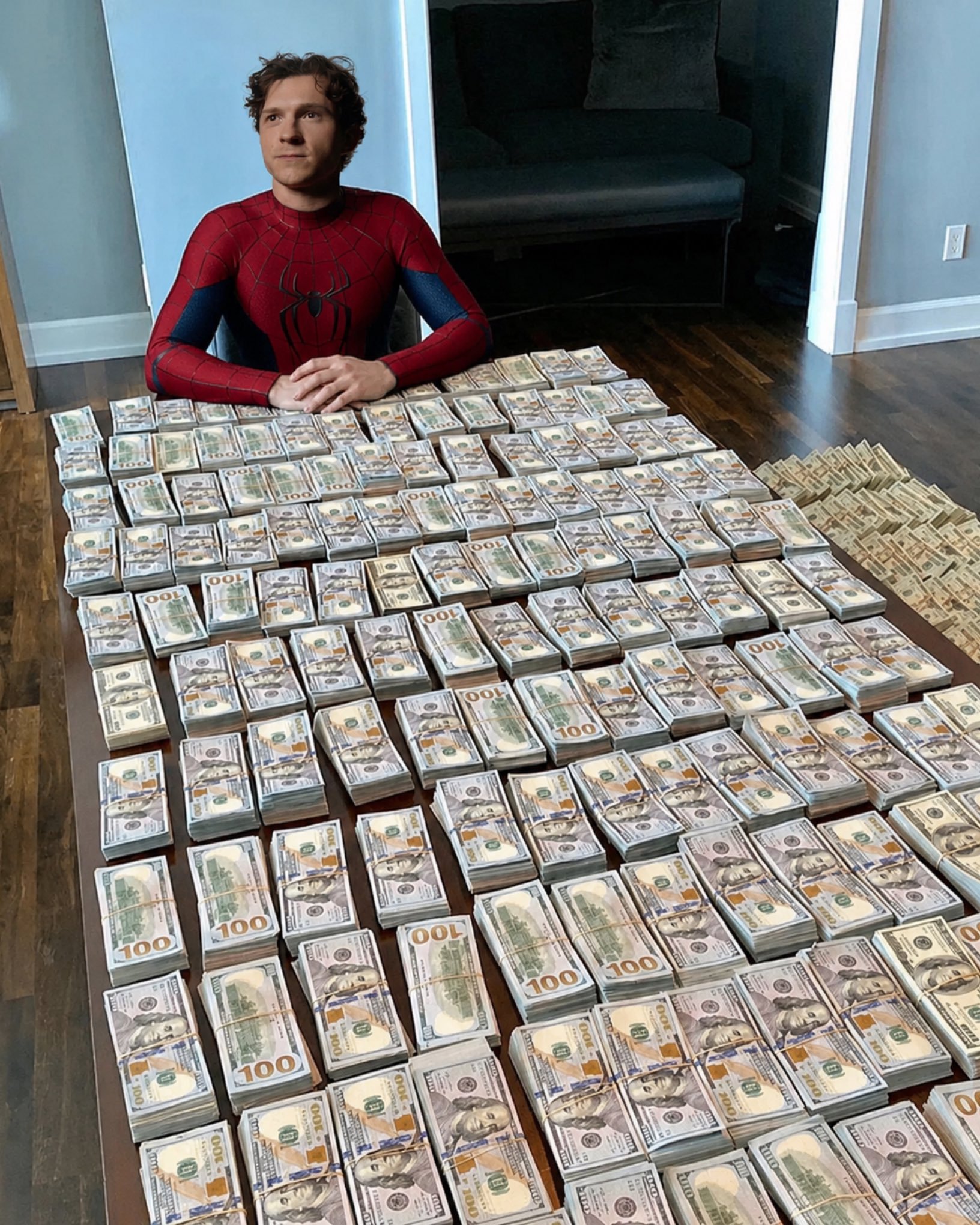 #荷兰弟蜘蛛侠4或赚超1亿美元#接荷兰弟财运事业运！🤲💵据报道，荷兰弟将从《蜘蛛侠：崭新之日》获
