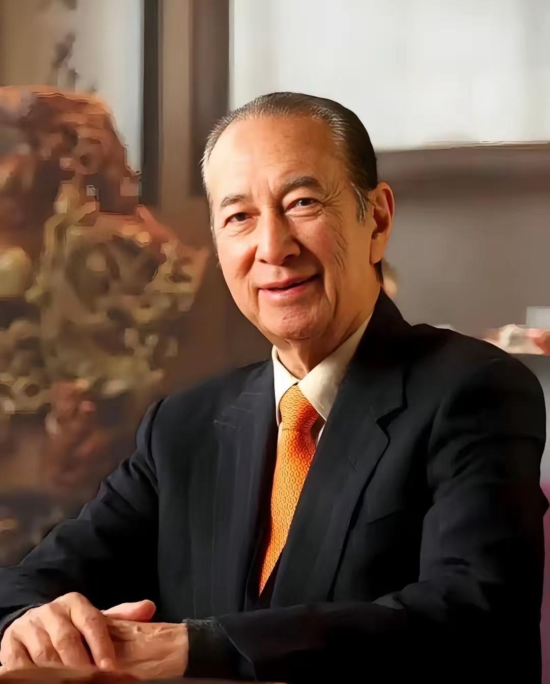 何鸿燊流传过一句话：“你赢了两千万想走，赌场不会拦你，但就在你转身的时候，服务