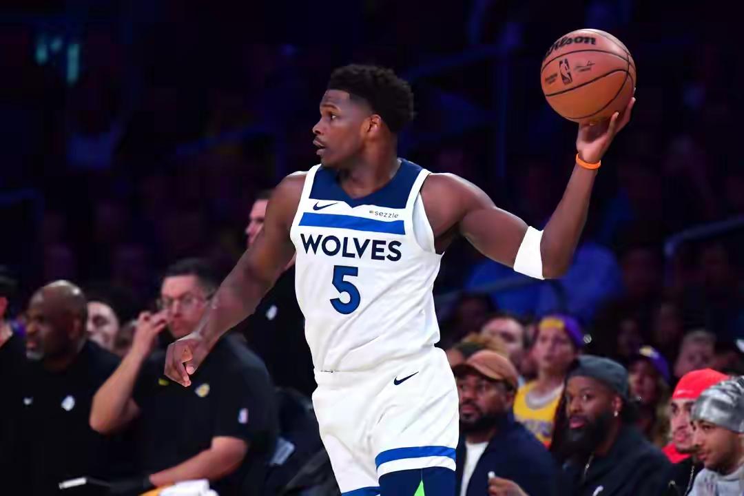 森林狼如愿输给76人，排在西部第六，季后赛首轮面对前六最弱湖人。一、森林狼挑对