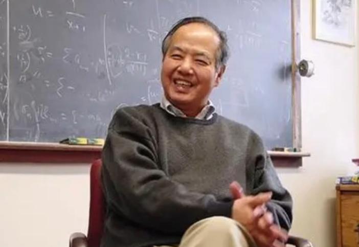 1948年，老师突然问到：“太阳中心的温度是多少？”李政道脱口而道：“我从书上看