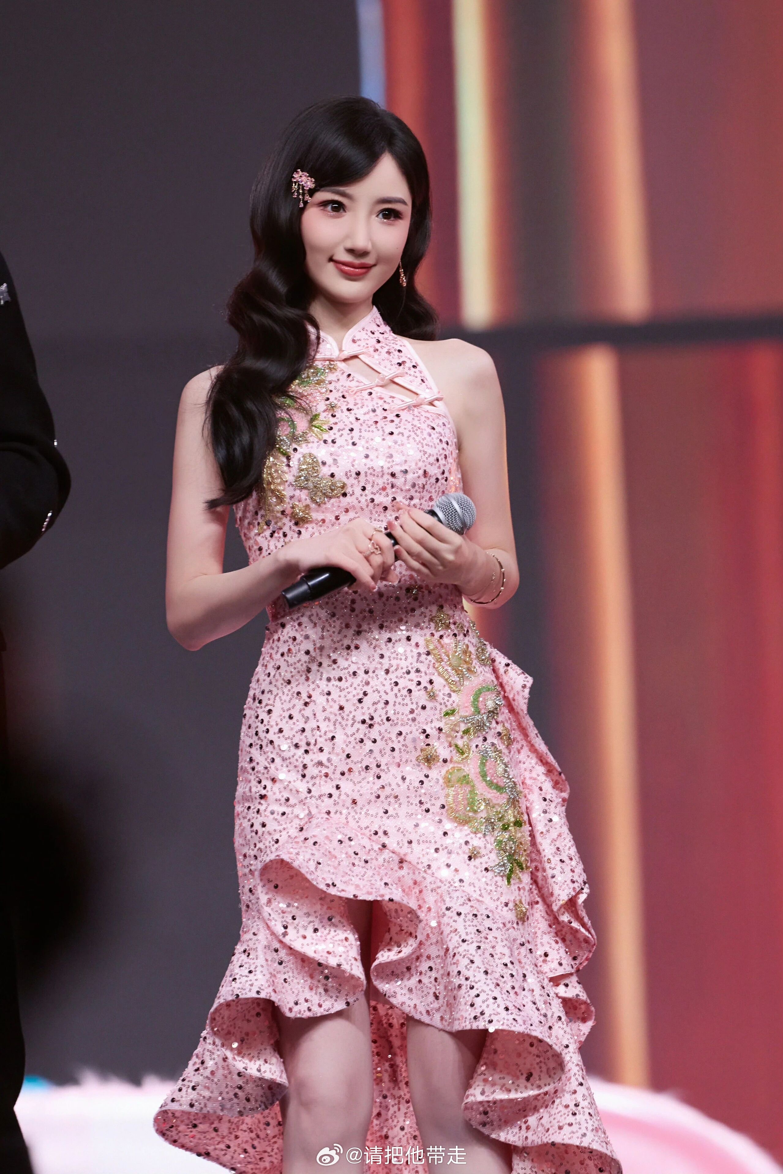 毛晓彤真的太可爱动人了！