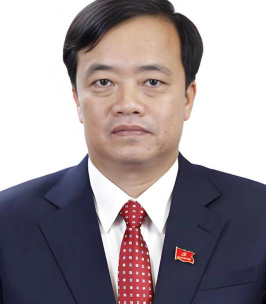 越南这回是真坐不住了，眼瞅着自家门口接连有人动手，闻到风向不对的越南直接换了路数