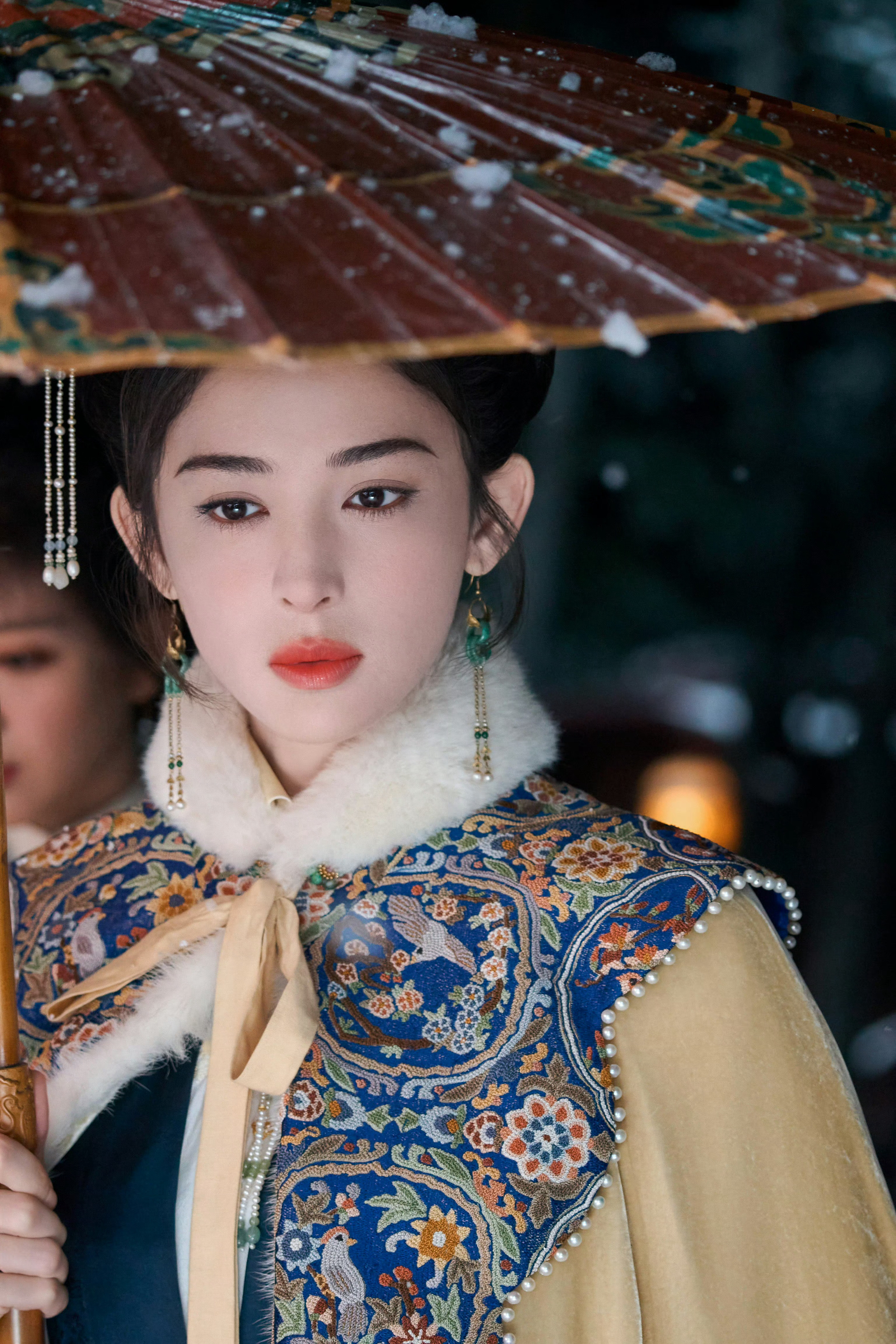 煲完《玉茗茶骨》前4集，几点直观感受——女主磨皮滤镜开大，娜扎的脸和配音各演各的