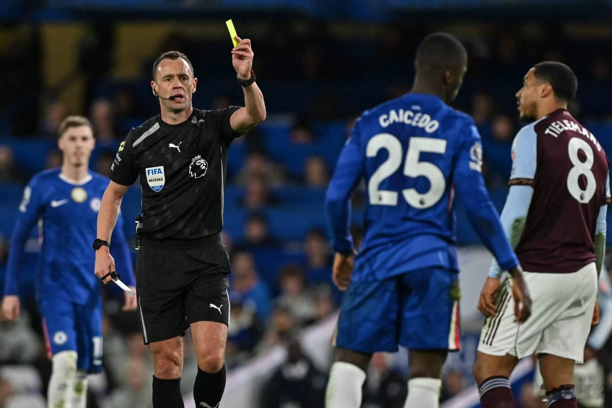 切尔西如果不是因为被罚下一人，切尔西有可能多拿7分，虽然还不足以挑战冠军，但欧