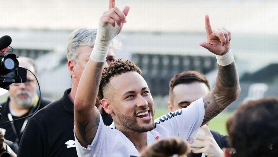 内马尔早日康复！[祈祷][祈祷][玫瑰][玫瑰]内马尔晒康