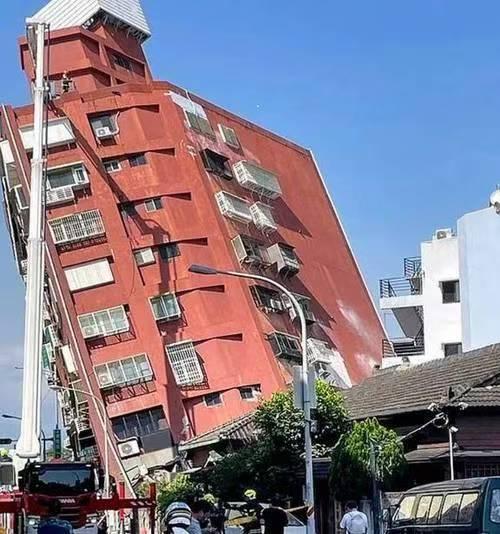 日本发生7.8级地震，我朋友可能准备要回国了。这次发地震是日本的青岛县，朋友