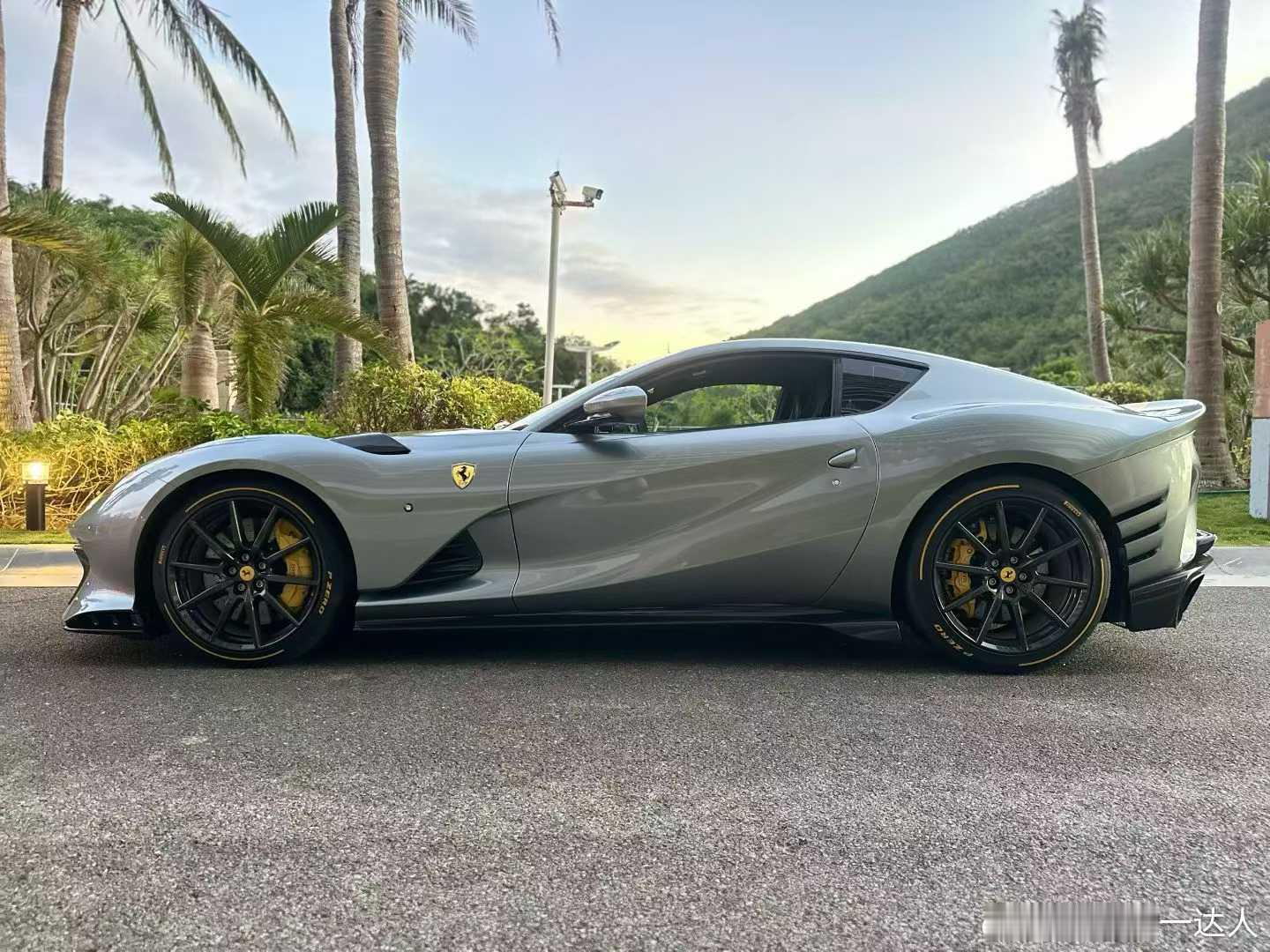 法拉利812Competizione🇮🇹One-Off定制版仅6000公里