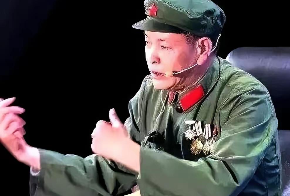 1979年对越自卫反击战高平战场，步兵副班长李金斧缴获越军遗弃的37毫米高