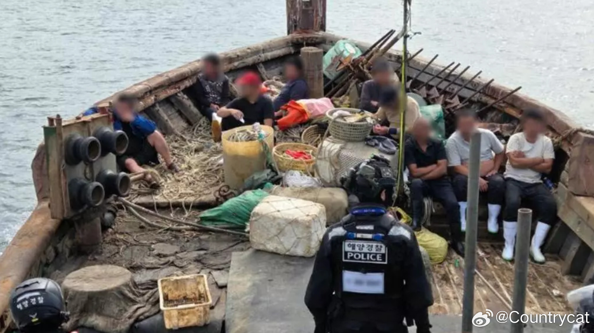 韩国海警、海军联合打击中国渔船非法捕捞：查扣1艘、驱离91艘海外新鲜事韩国中部