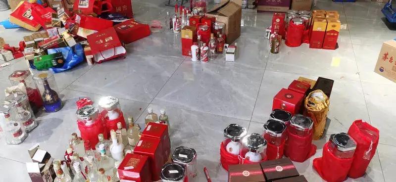 青岛黄岛茅台失窃案惊天逆转：管家偷出243万假酒牵出退休高官，家中藏酒来源成谜引