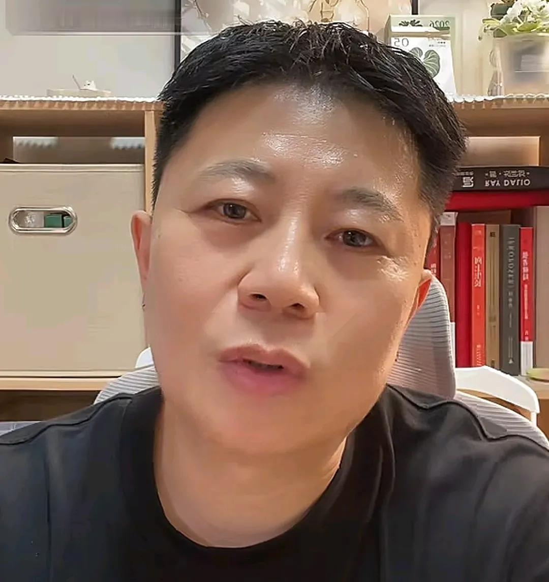 媒体人球也博士透露了重庆铜梁龙中超战绩好的原因。在直播与球迷聊天时，媒体人球也