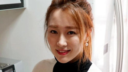 门》搞笑来袭 潘长江跪地为女神求情 裴光明恢