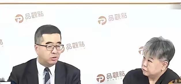萧旭岑最近在台商饭局上蹦的那句“抵抗大陆”，算是把全场人的筷子都钉桌上了。本