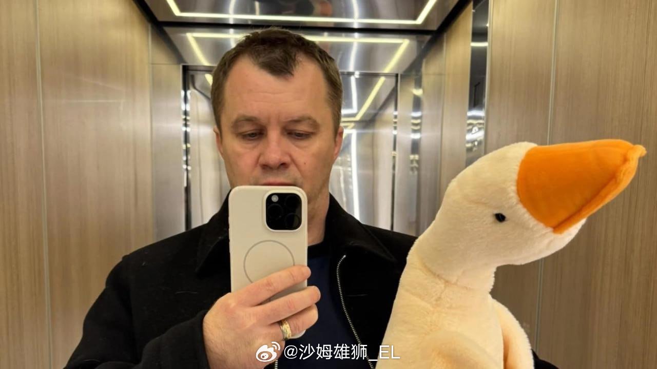 乌克兰总统办公室顾问季莫菲·米洛瓦诺夫表示，俄乌战争结束后，乌克兰将不得不引入约