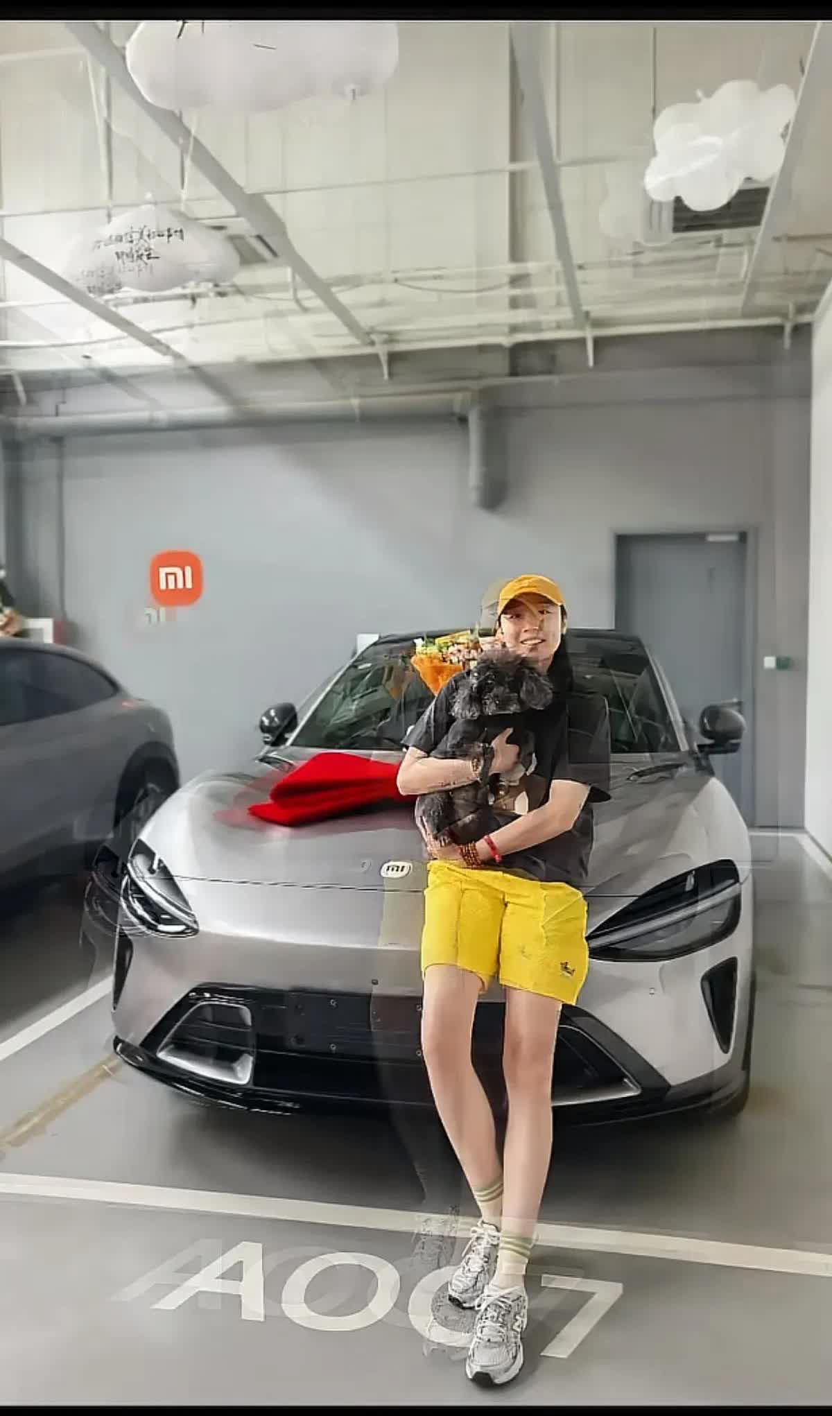 姚迪妈妈的爱美迪33岁生日，妈妈送了辆汽车。天津渤海银行女排送了祝福！叫