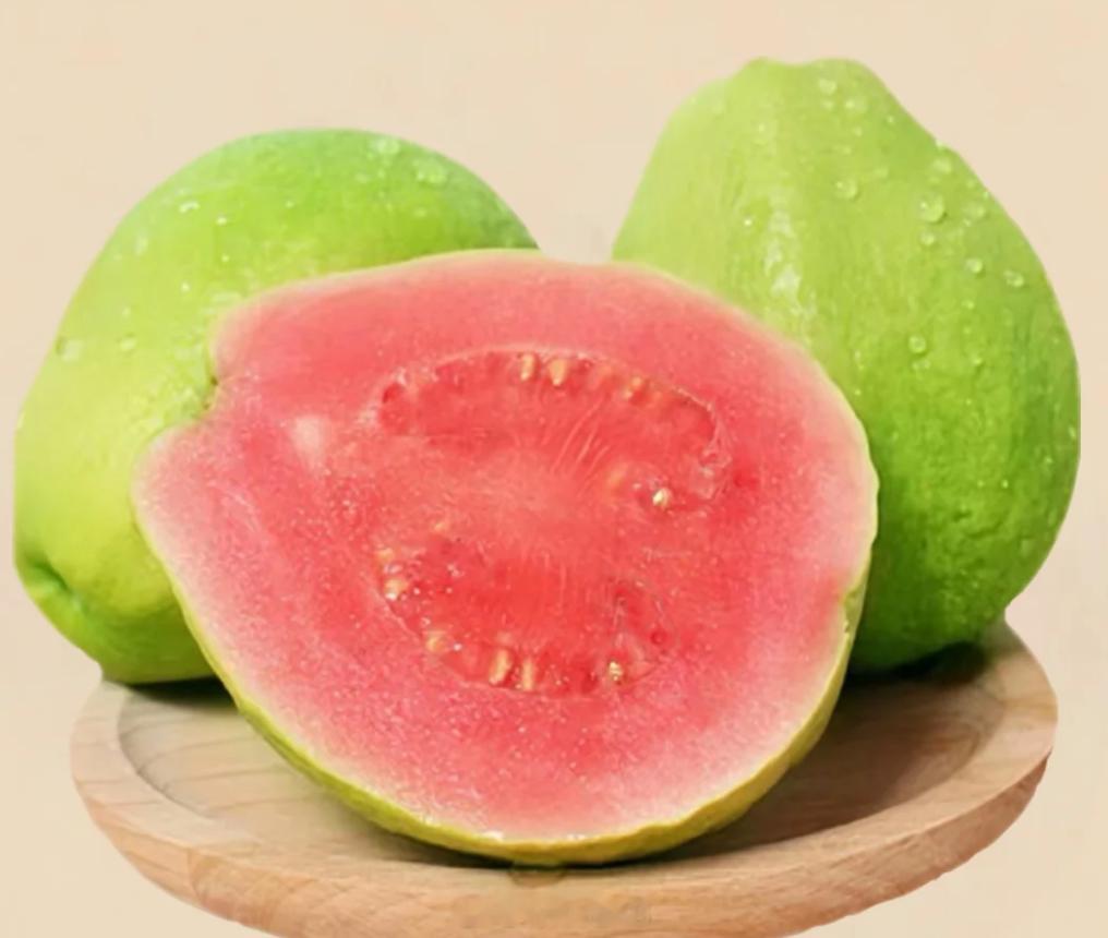 很火但实际很难吃的水果提名三个，牛油果、芭乐、莲雾，要口感没口感，要味道没味道，