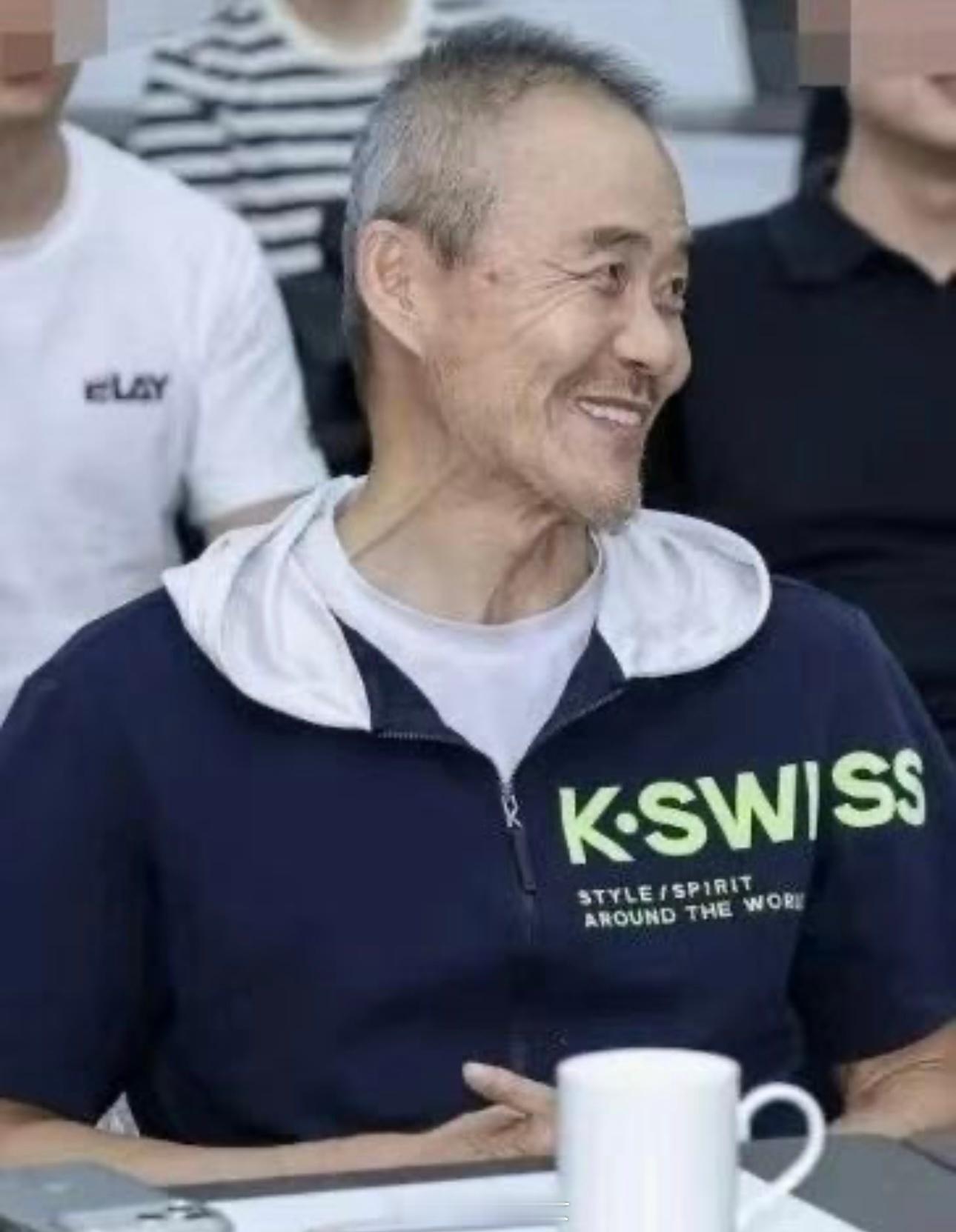 王石现身万科校友会，聊得很开心，精神饱满
