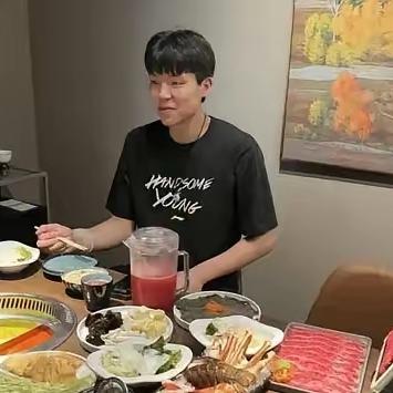 杨瀚森到底能不能在NBA打出来啊？我感觉99%悬，想站稳得靠的三个关键，他现在一