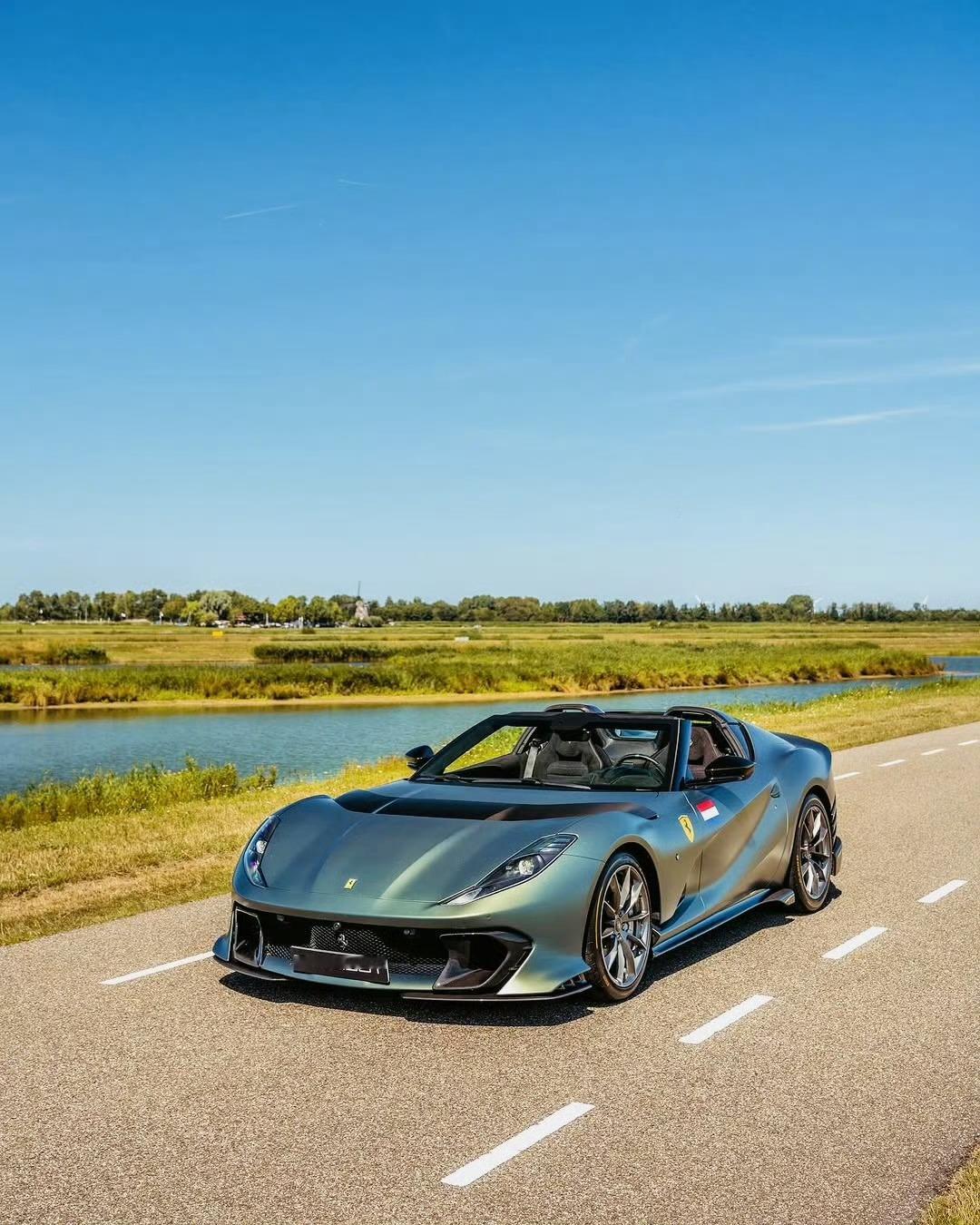 Ferrari812CompetizioneAperta​​​