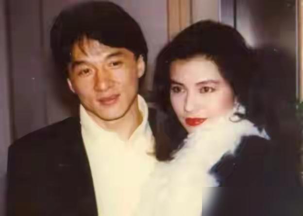 香港娱乐圈有个怪现象，越是那些艳光四射的大美人，情路往往越是稀巴烂。但钟楚红