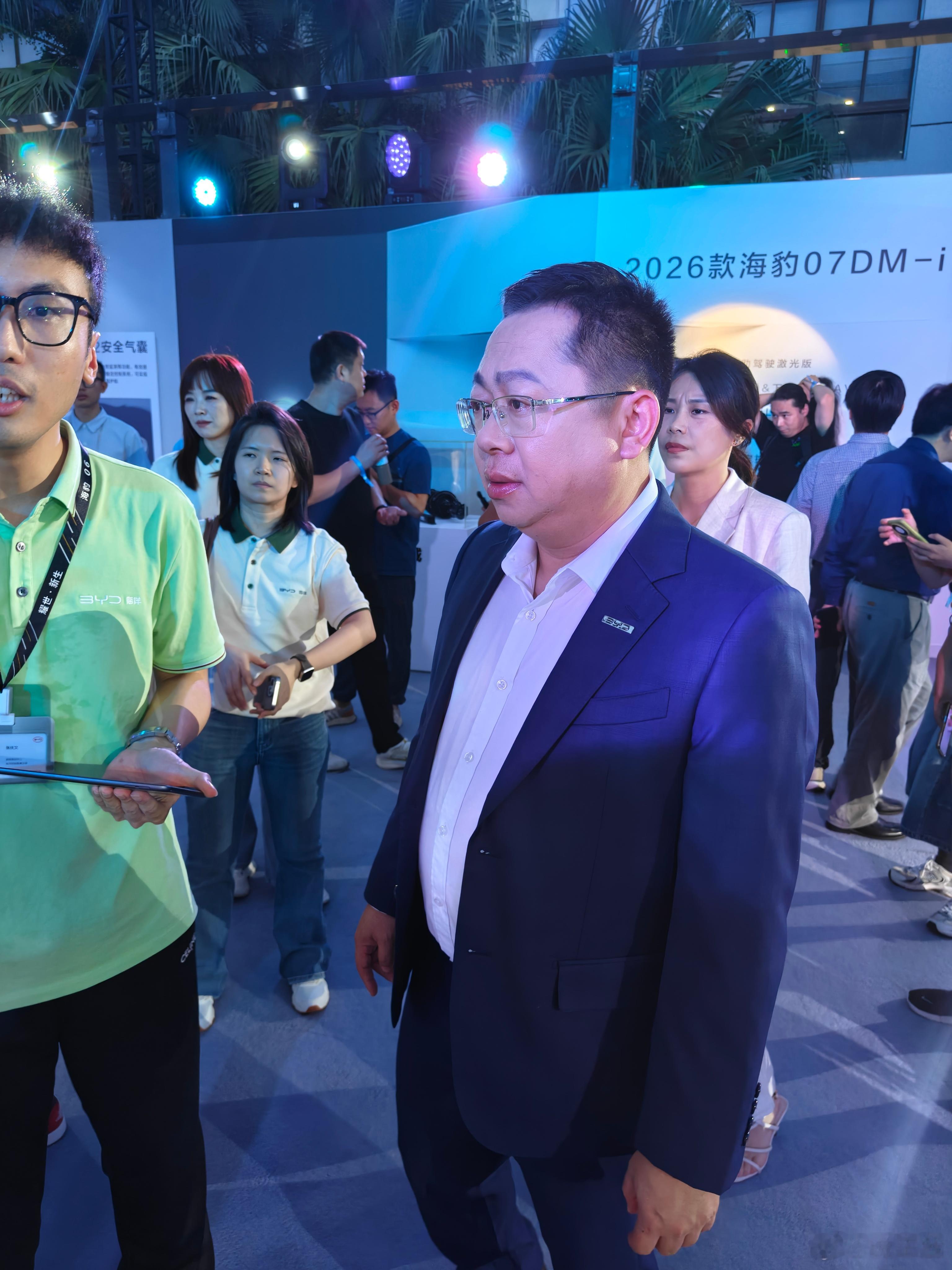 在2026款海豹07DM-i发布会现场偶遇了咱就是说，2026款海豹07DM-i