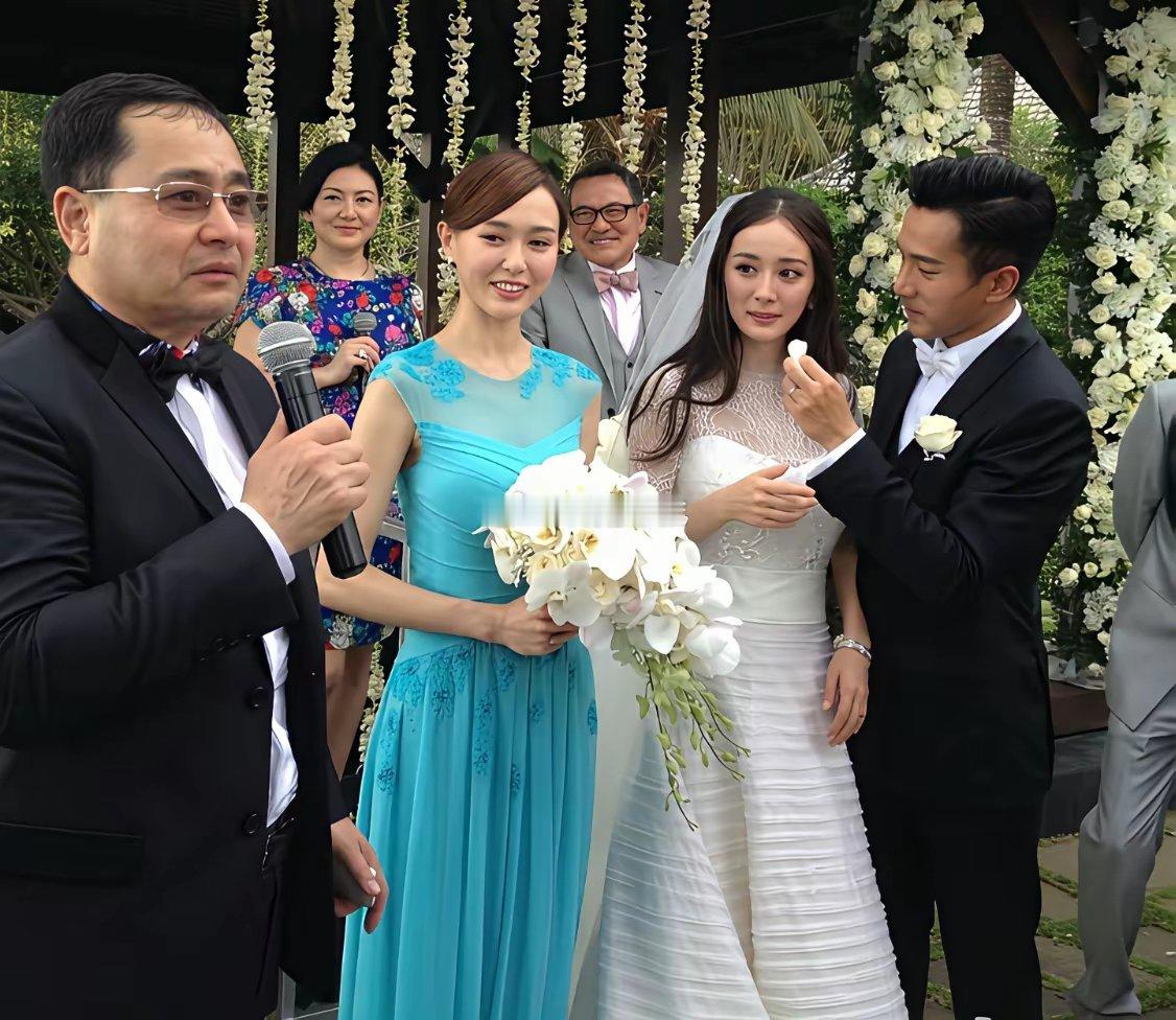 杨幂婚礼上与父亲
