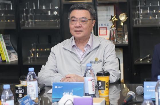 就在刚刚，台“行政院长”卓荣泰发表声明，5月5日下午，台湾地区行政机构负