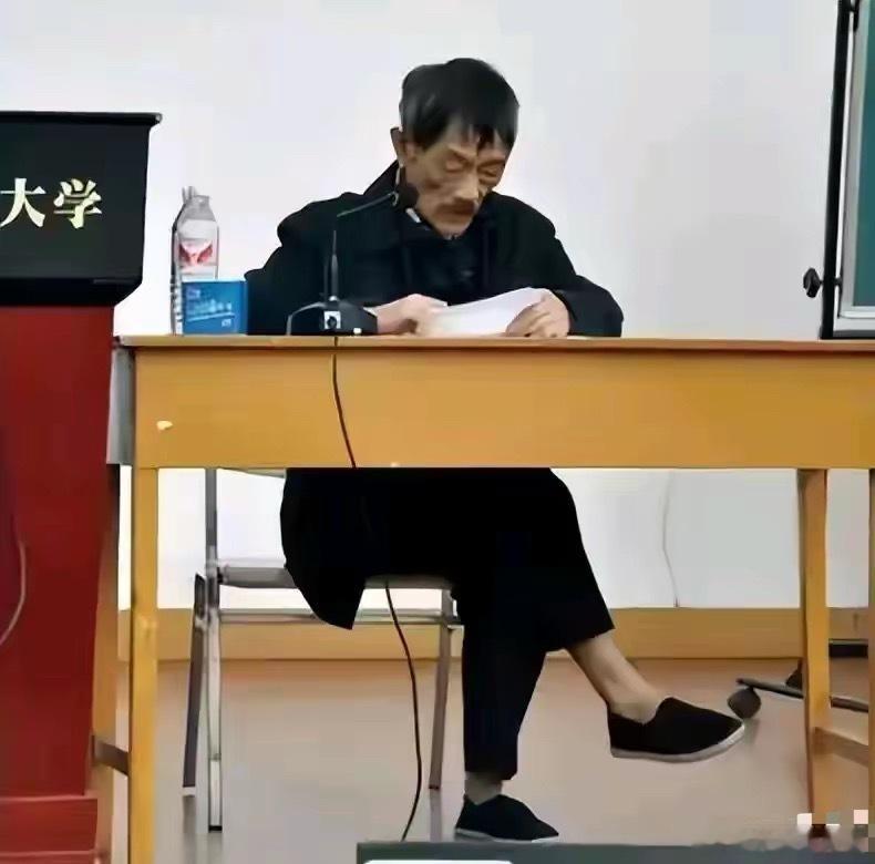 人到了高境界，大道至简，布鞋界的四大“名人”：1，“韦神”，韦东奕2，“布鞋院士